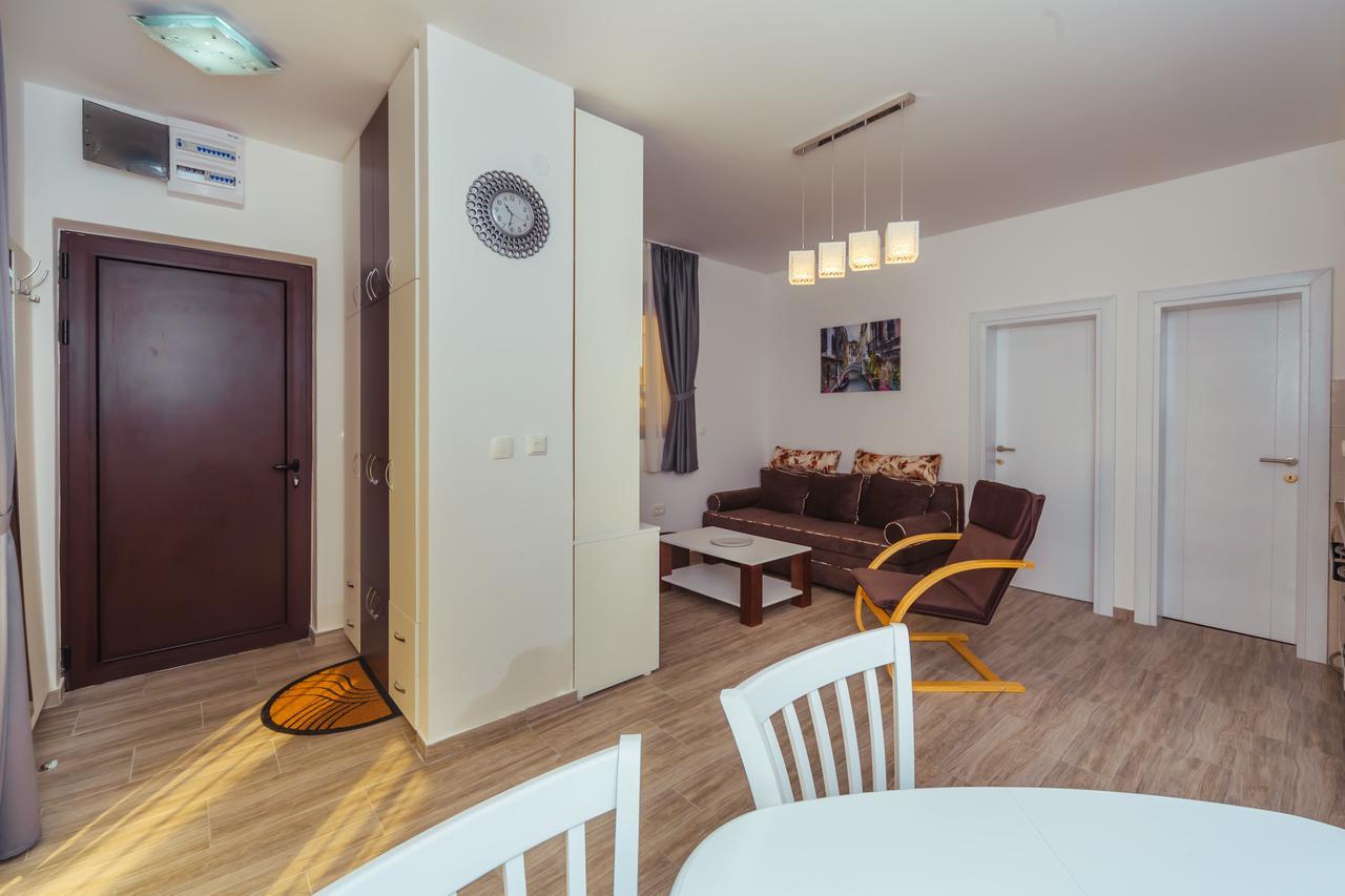 Apartments Monte Re Petrovac Exterior photo