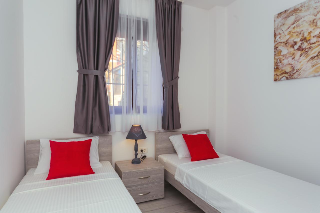 Apartments Monte Re Petrovac Exterior photo