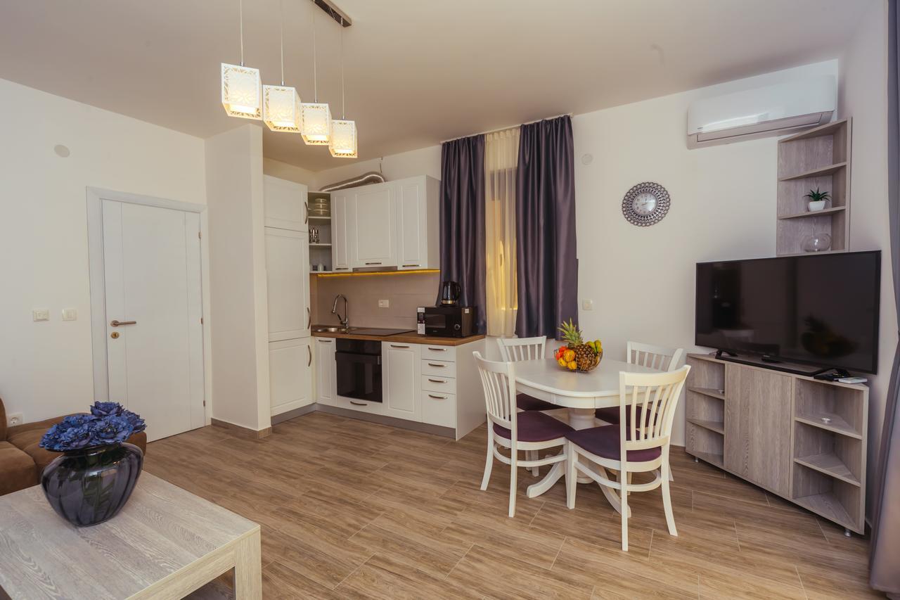 Apartments Monte Re Petrovac Exterior photo