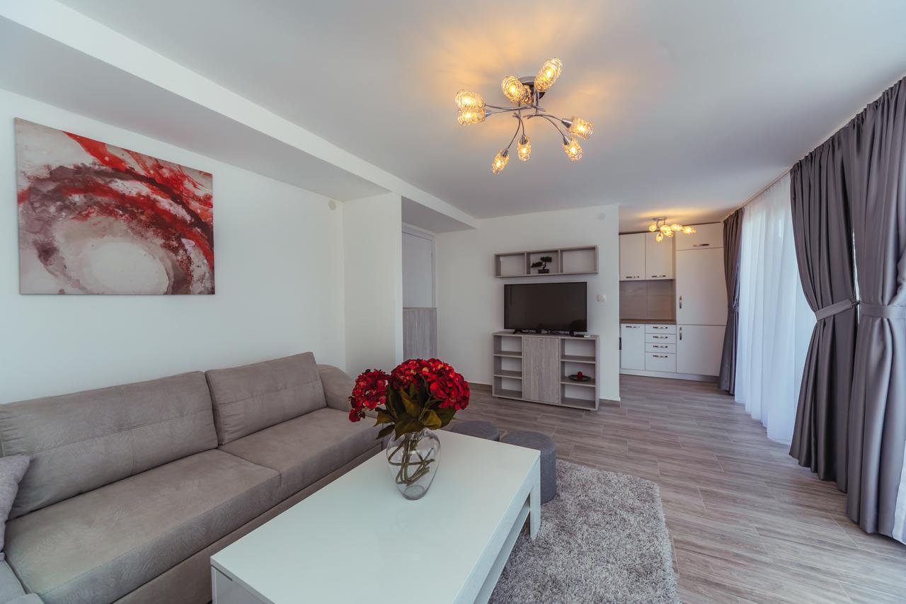 Apartments Monte Re Petrovac Exterior photo