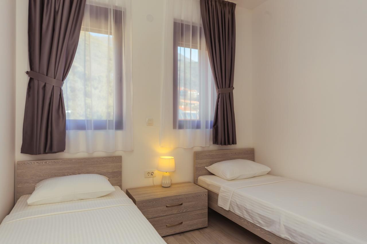 Apartments Monte Re Petrovac Exterior photo